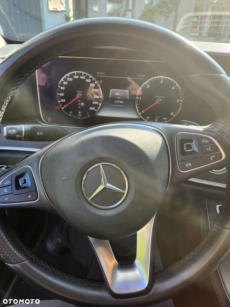 Mercedes-Benz Klasa E 220 d 4-Matic 9G-TRONIC - 8