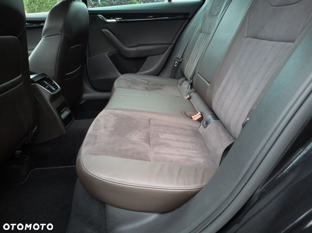 Skoda Octavia 1.8 TSI DSG L&K - 15