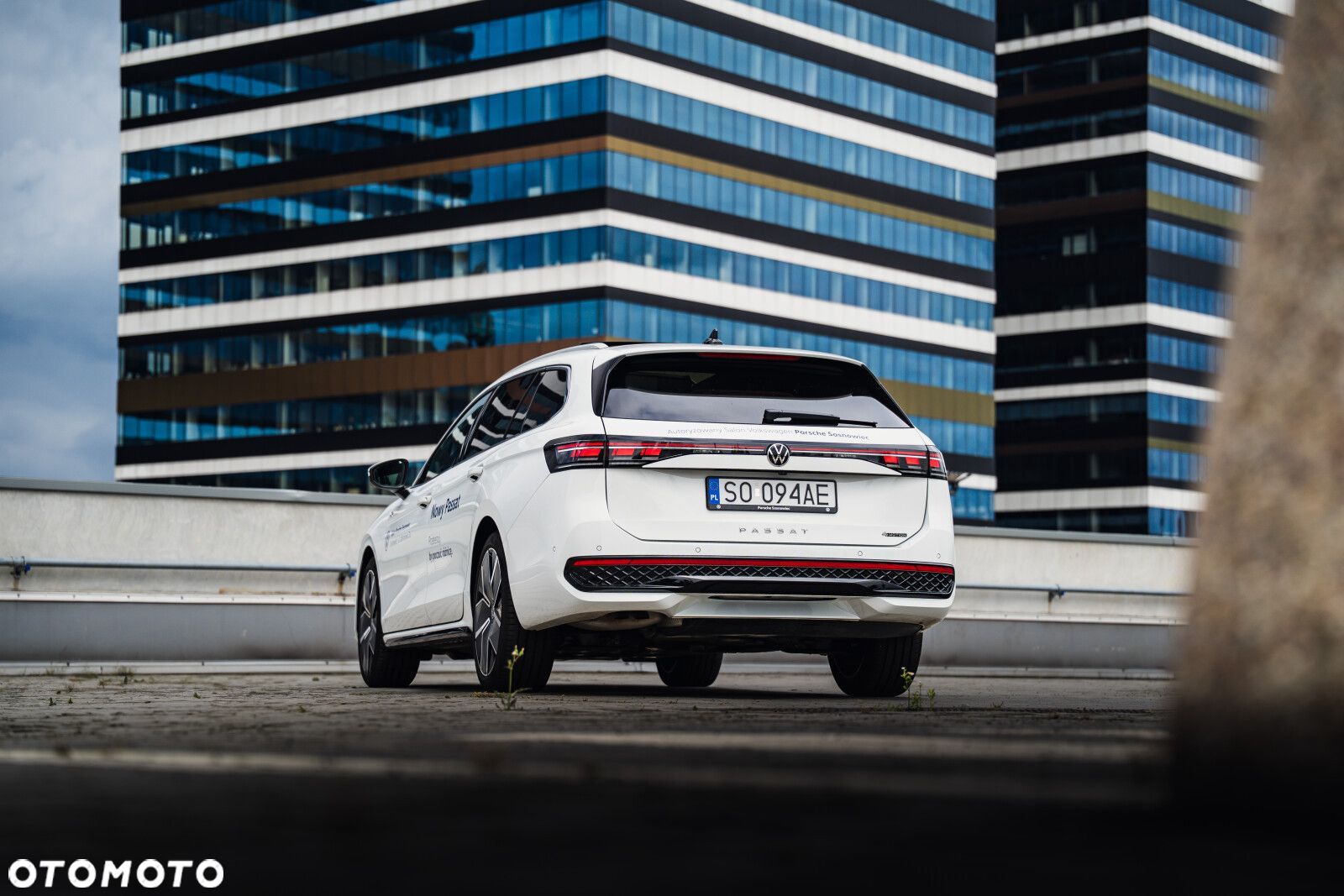 Volkswagen Passat - 4