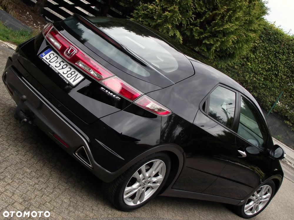Honda Civic 1.8 Executive - 31