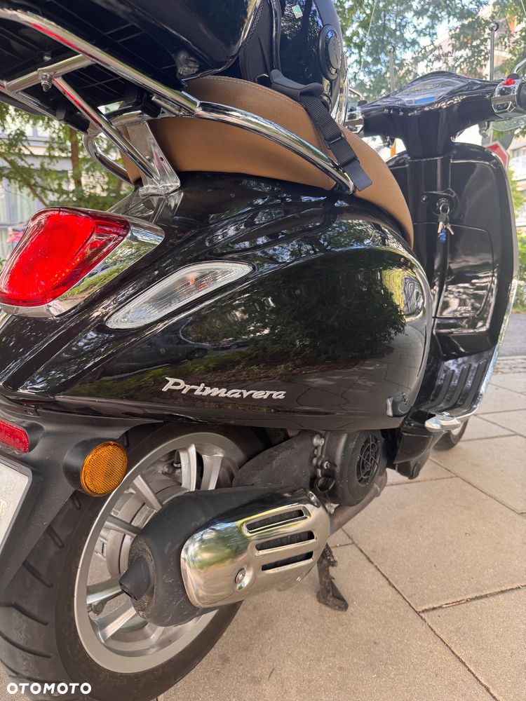 Vespa Primavera - 9