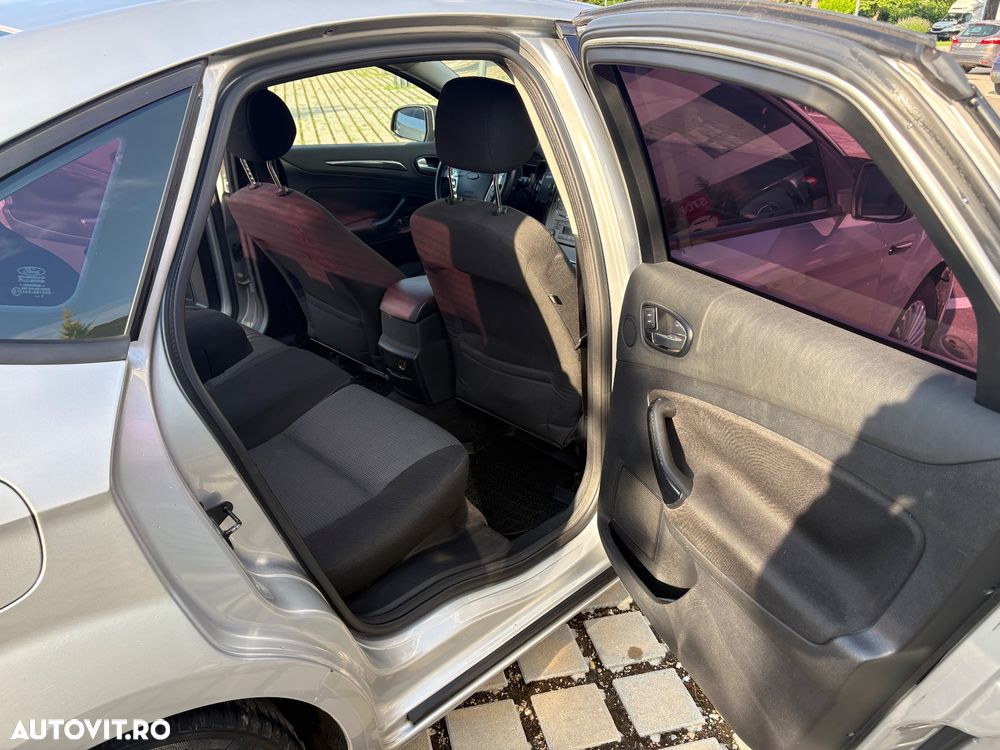 Ford Mondeo 1.8 TDCi Trend - 18