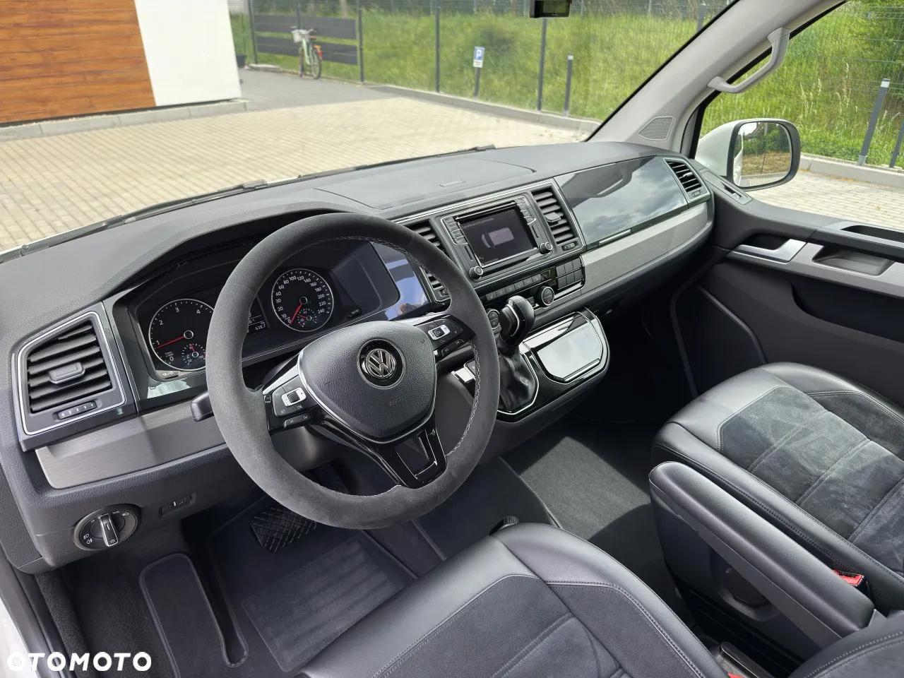 Volkswagen Multivan - 7