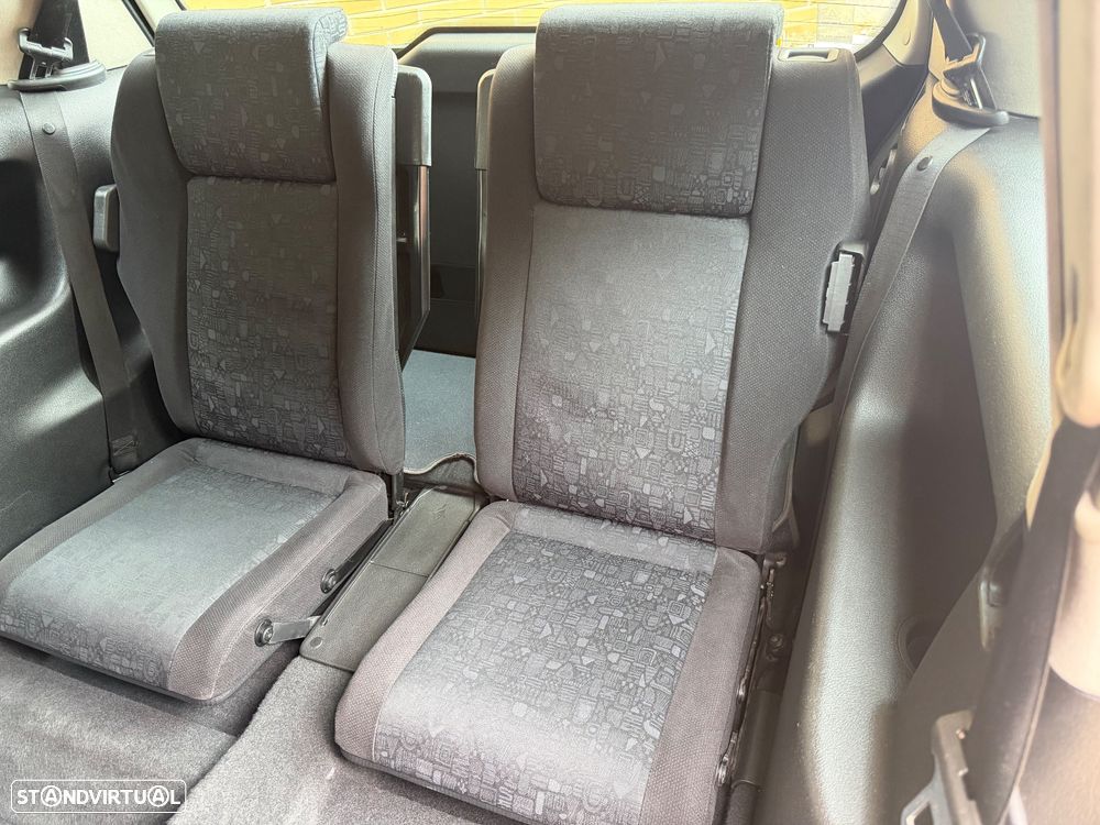 Opel Zafira 2.0 DTi Elegance - 28