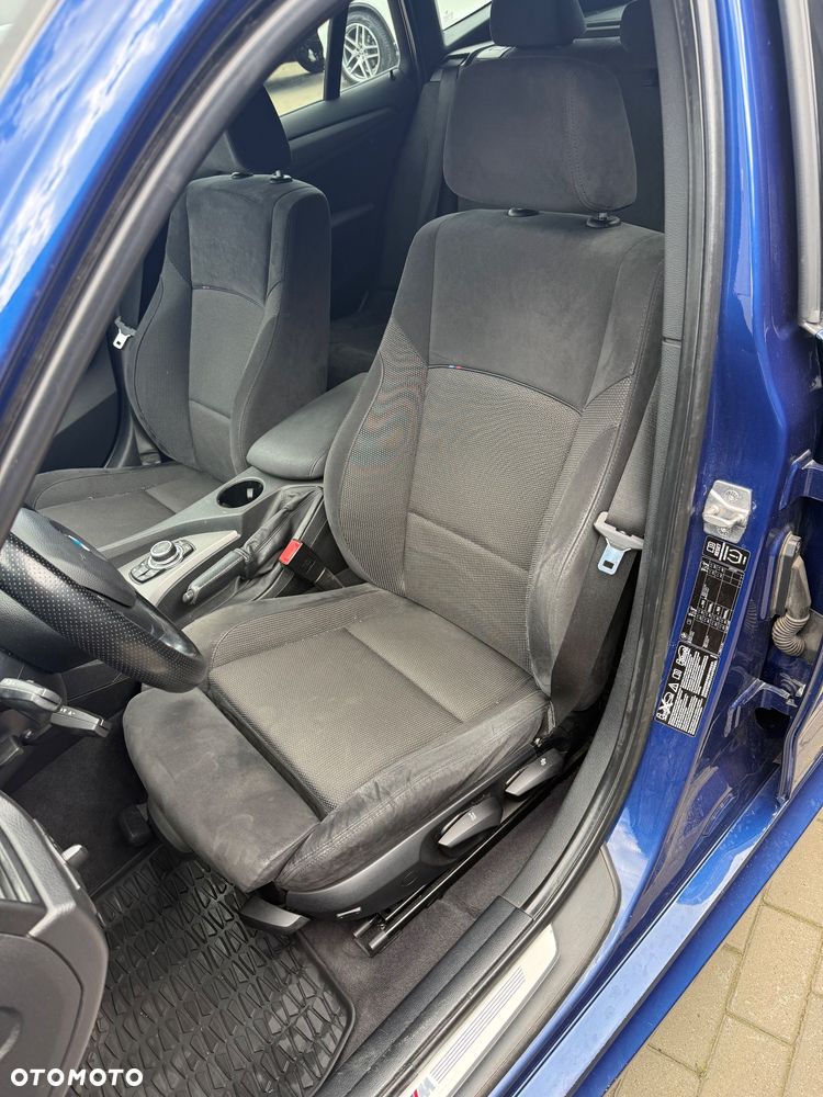 BMW X1 xDrive20d - 11