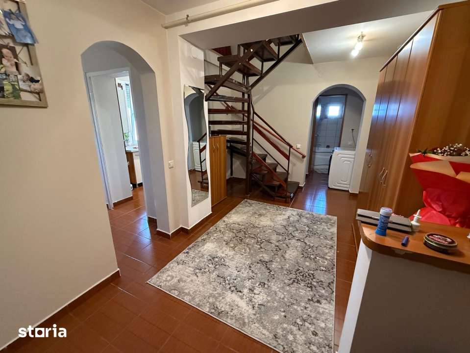Apartament 4 camere decomandat cu scara interioara, Zona Sarari - Imagine principală: 2/19