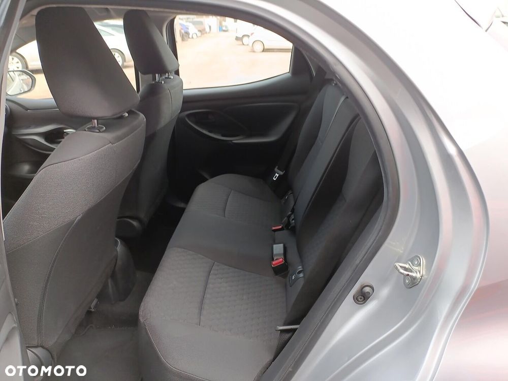 Toyota Yaris - 11