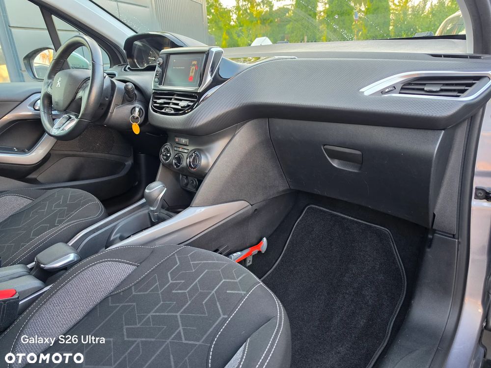 Peugeot 2008 1.2 Pure Tech Active S&S EAT6 - 31