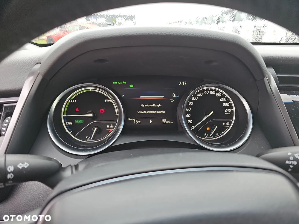 Toyota Camry 2.5 Hybrid Executive CVT - 16