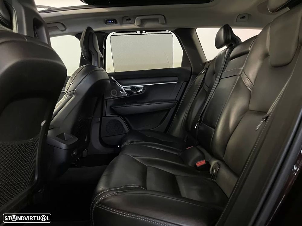 Volvo V90 Cross Country 2.0 D4 Plus AWD Geartronic - 17
