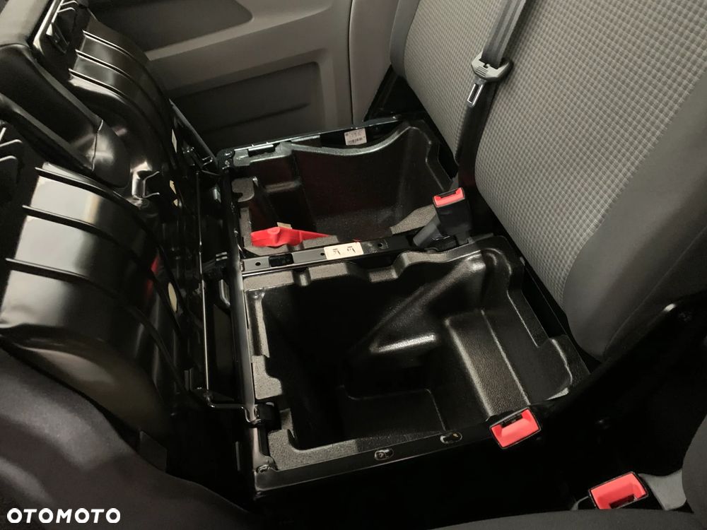 Volkswagen TRANSPORTER T6 VAN 3os. L2H1 Long MAXI WZMOCNIONY DMC3.2t. Ładowność 1242kg, Paka 3m, Homologacja VAT-1, Reflektory LED DIODOWE, Lampy tył LED, Kamera, Czujniki, Dogrzewanie Webasto 5kW, Automatyczne światła, Mocny silnik 2.0TDI DNA 150KM 6cio biegowa skrzynia biegów! Kolor srebrny Reflex Metalik, ZABUDOWA ładowni wraz z podsufitką i oś. LED! Fabryczny alarm, Przebieg tylko 53tys.km! - 30