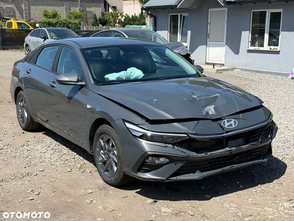 Hyundai Elantra 1.6 Modern CVT - 10