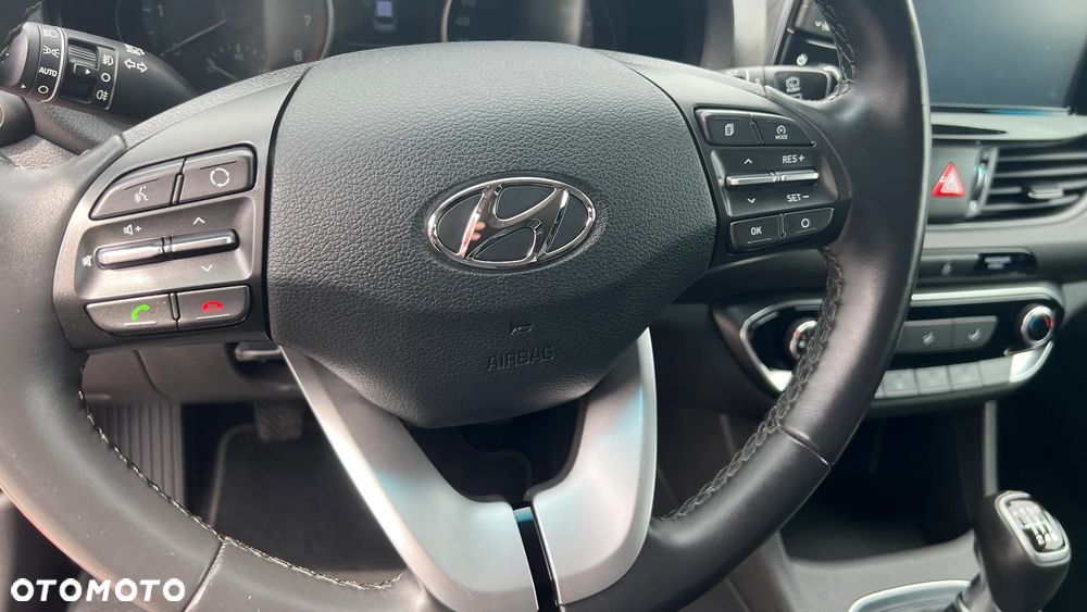 Hyundai i30 1.0 T-GDI Connect & Go - 17