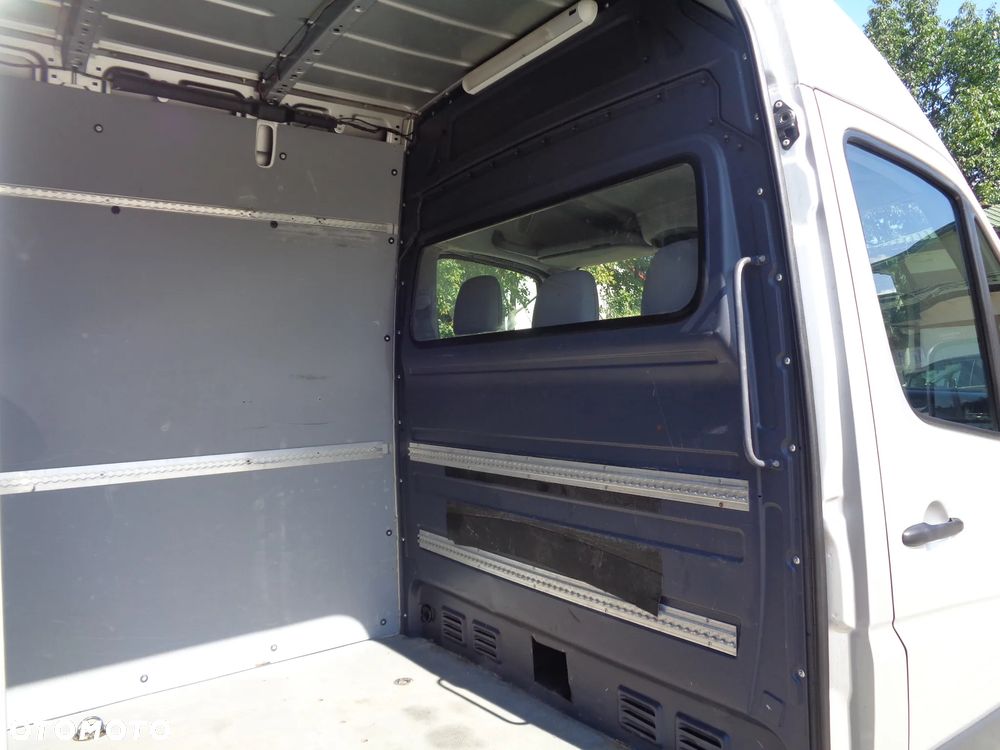 Volkswagen Crafter - 14