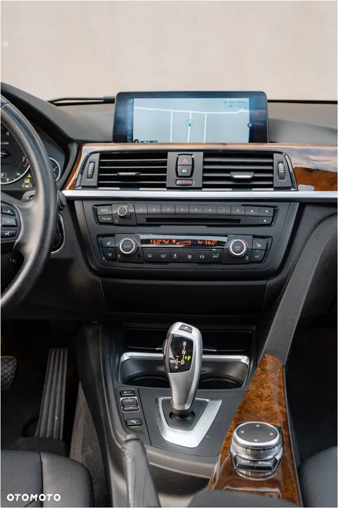 BMW Seria 3 - 26