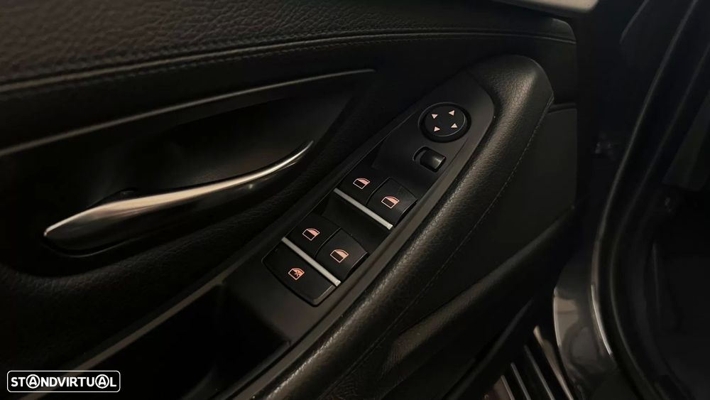 BMW 520 d Line Luxury Auto - 24