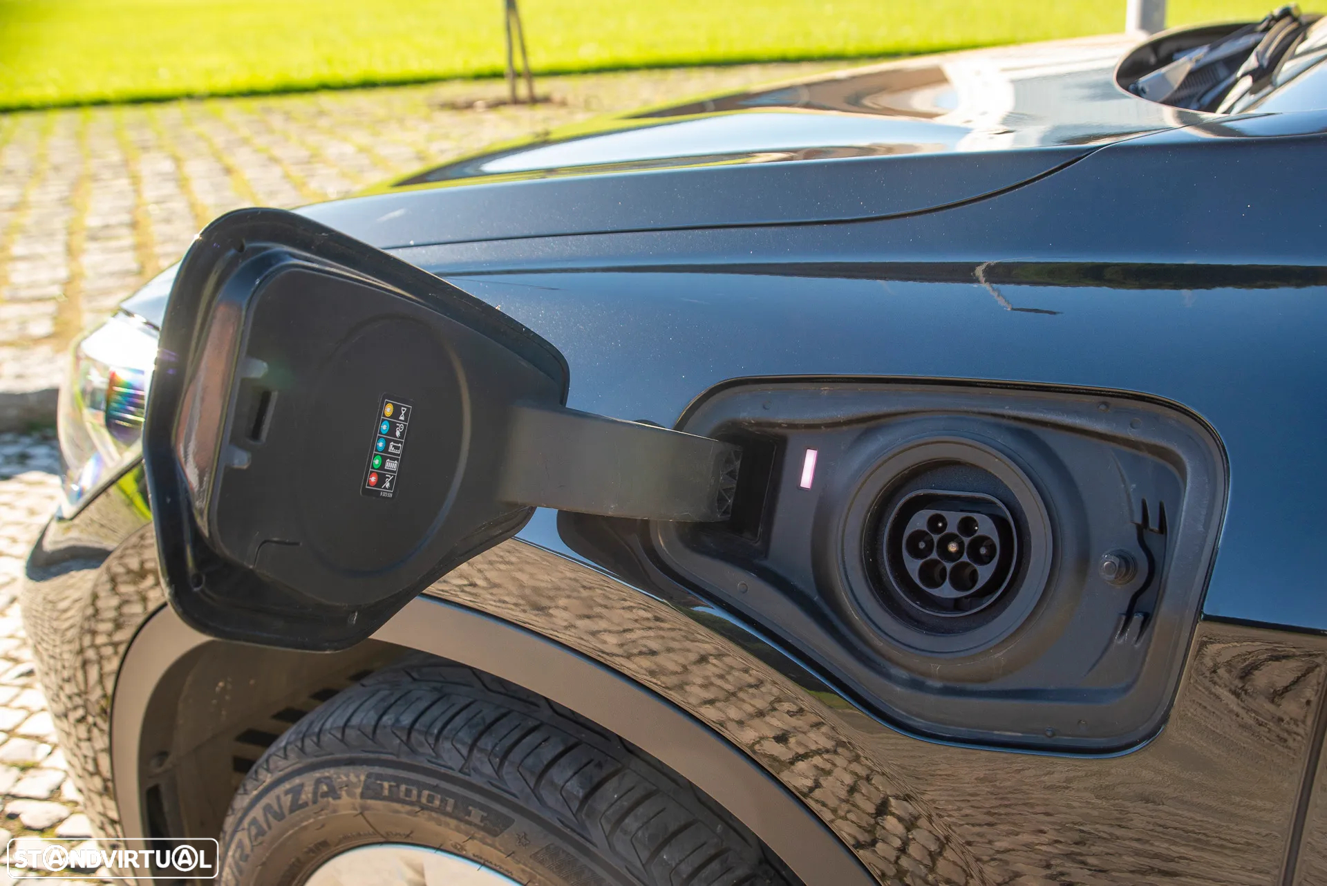 BMW X1 25 e xDrive Corporate Edition - 8
