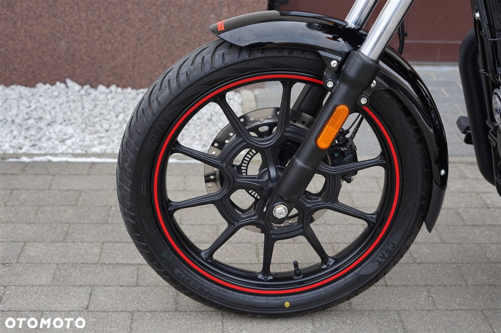 Royal Enfield Meteor - 31