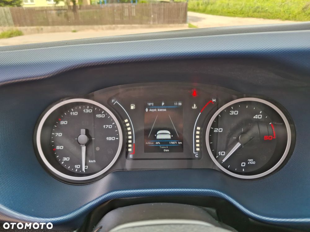 Iveco Daily 35S16 L4H2 Furgon VAN Blaszak Maxi Reflektory Full Led Euro 6 Skrzynia Biegów HI-MATIC 3 Miejsca Kamera Cofania Drzwi tylne Otwierane 270 Stopni Udźwig Haka 3500kg Radar Asystent Pasa Ruchu - 8