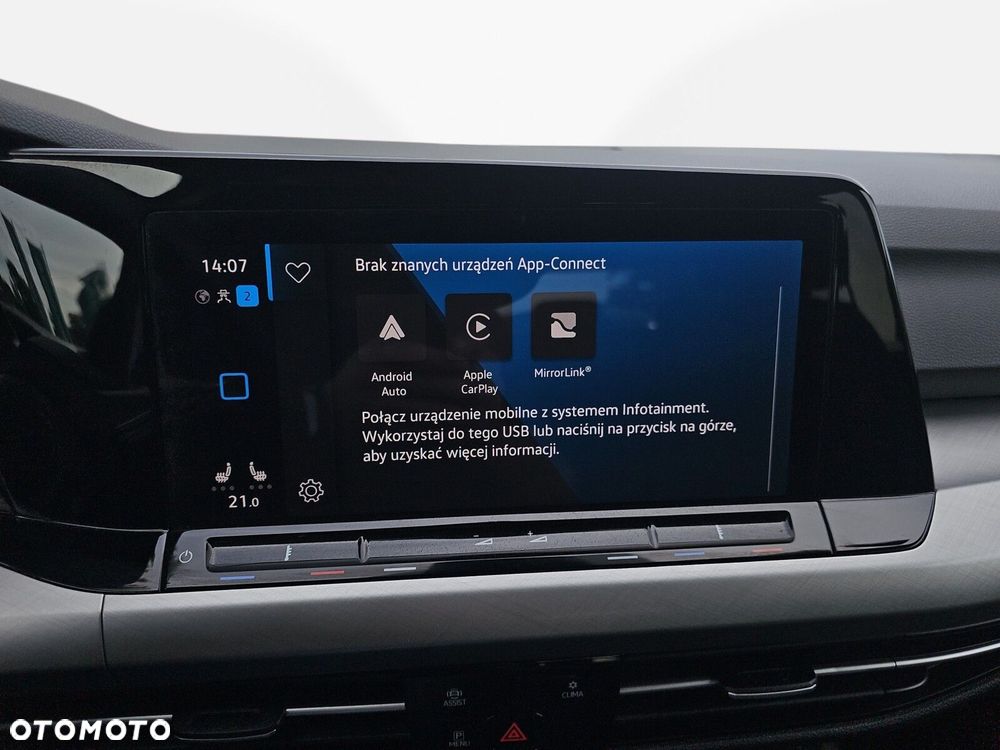 Volkswagen Golf - 24