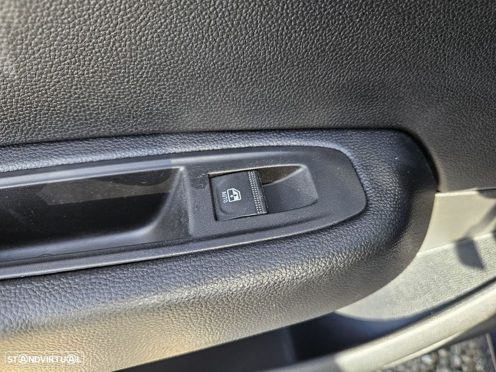 Renault Clio 1.0 TCe Evolution - 43