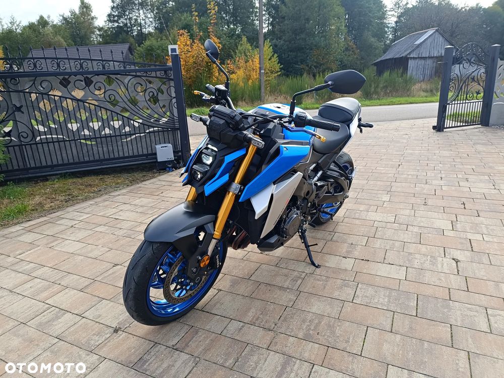 Suzuki GSX 1000 - 2