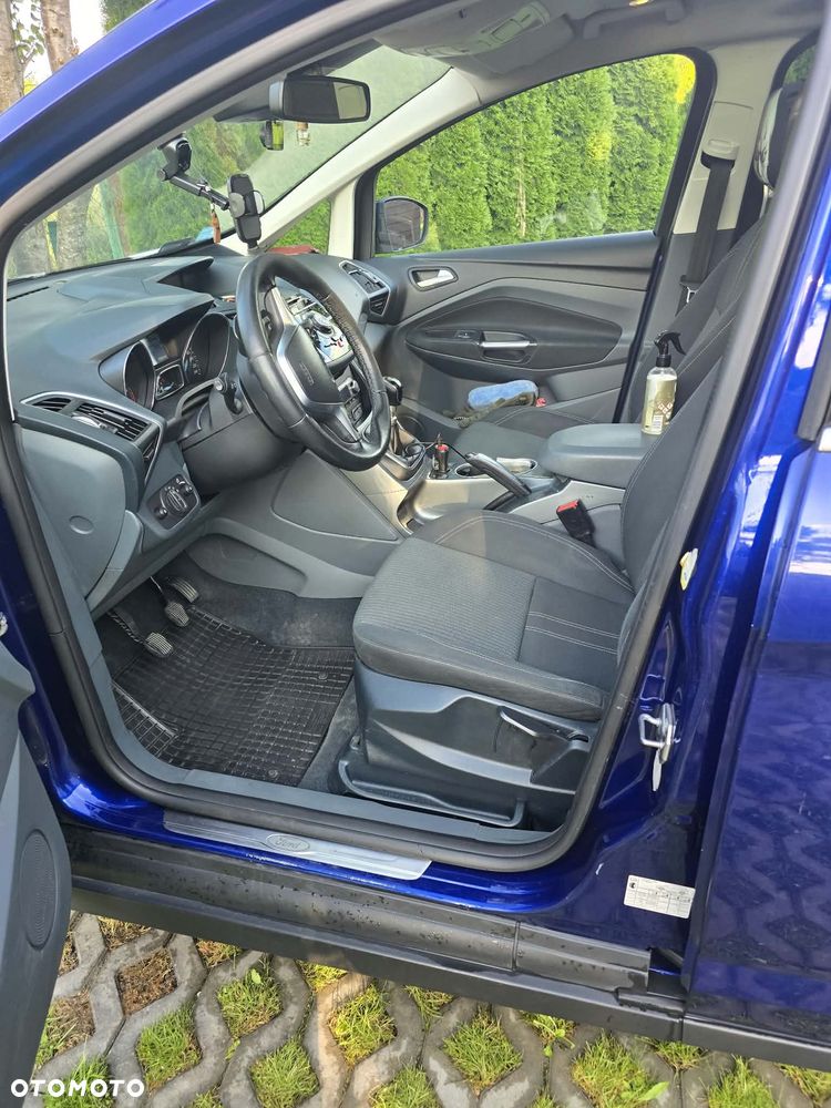 Ford Grand C-MAX - 10