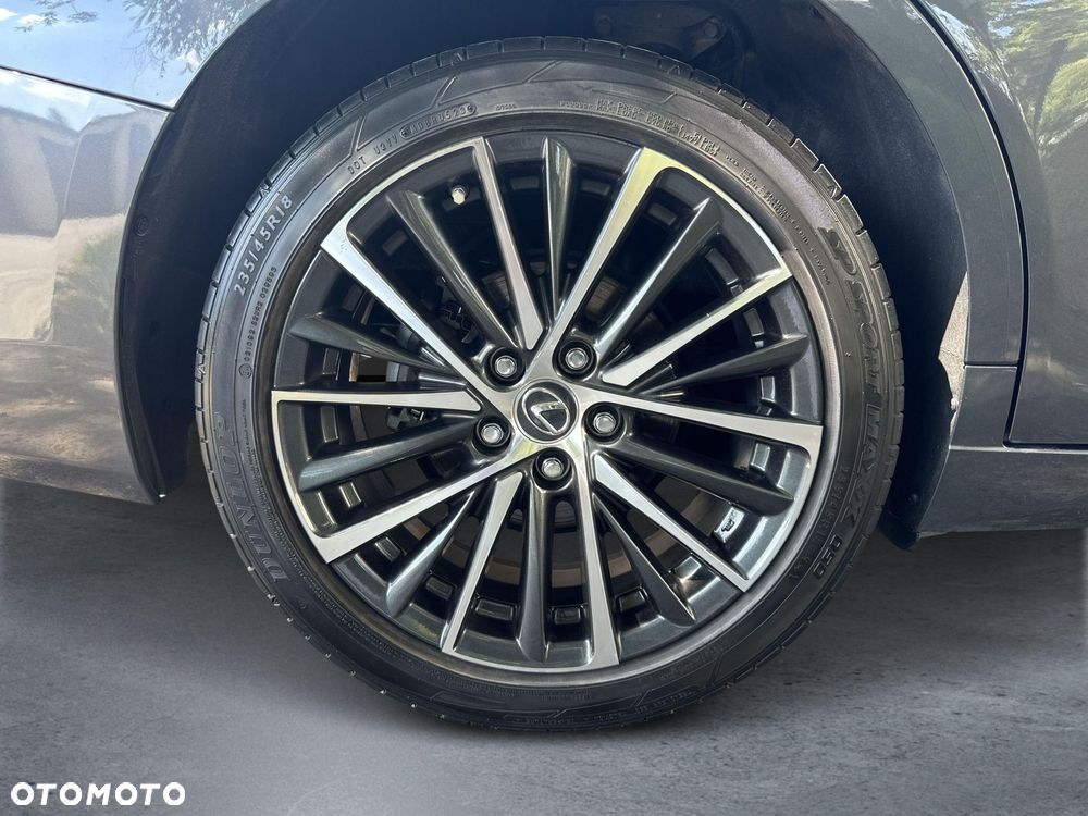 Lexus ES 300h Business Edition - 22