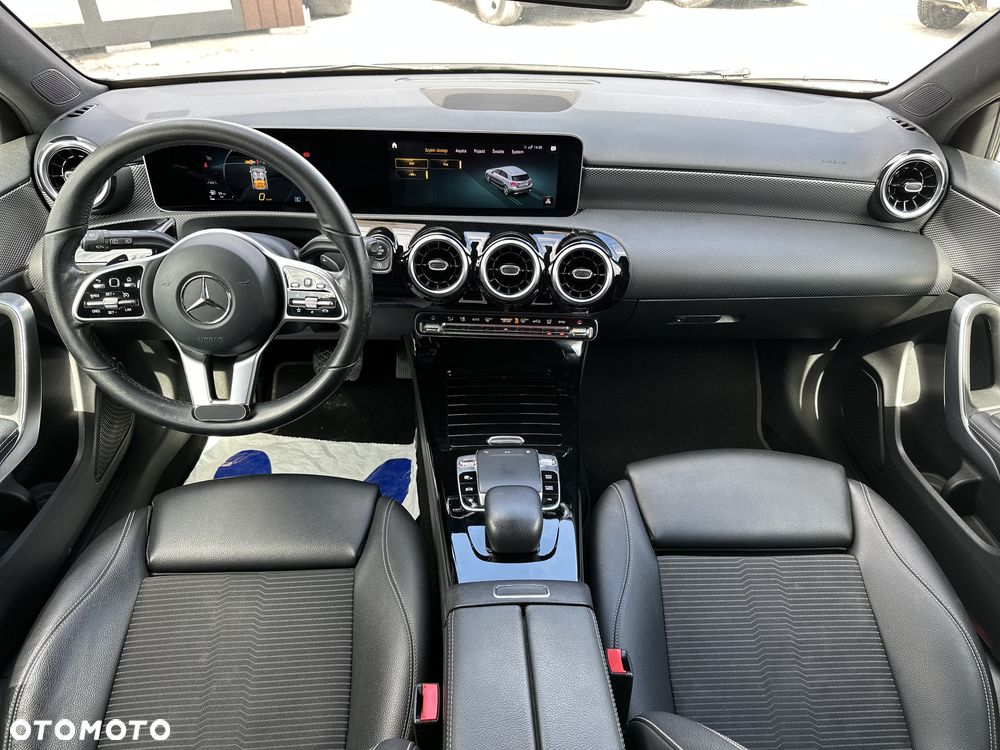 Mercedes-Benz Klasa A 180 7G-DCT Progressive - 11