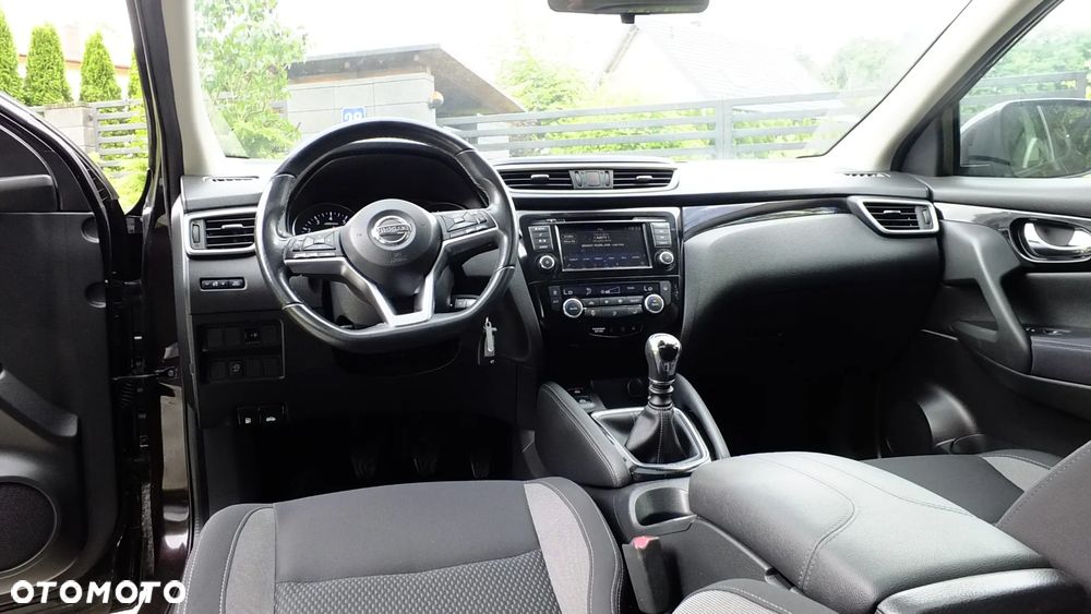 Nissan Qashqai 1.3 DIG-T N-Connecta - 26
