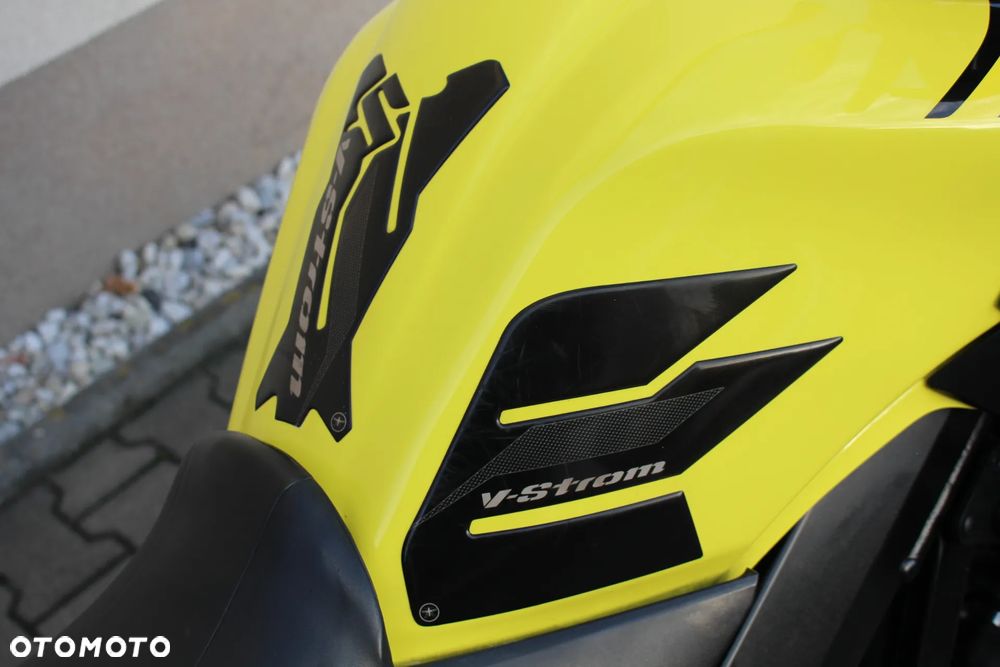Suzuki V-STROM - 16