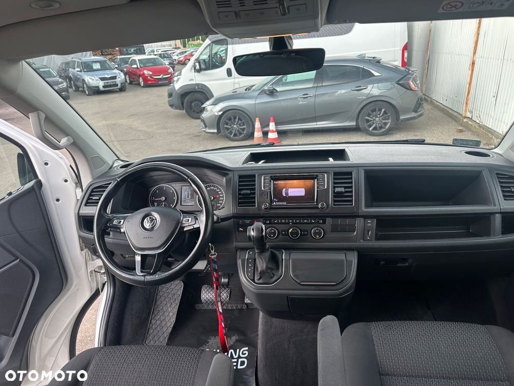 Volkswagen Multivan - 31