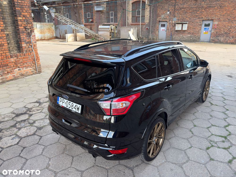Ford Kuga 1.5 EcoBoost 2x4 ST-Line - 23