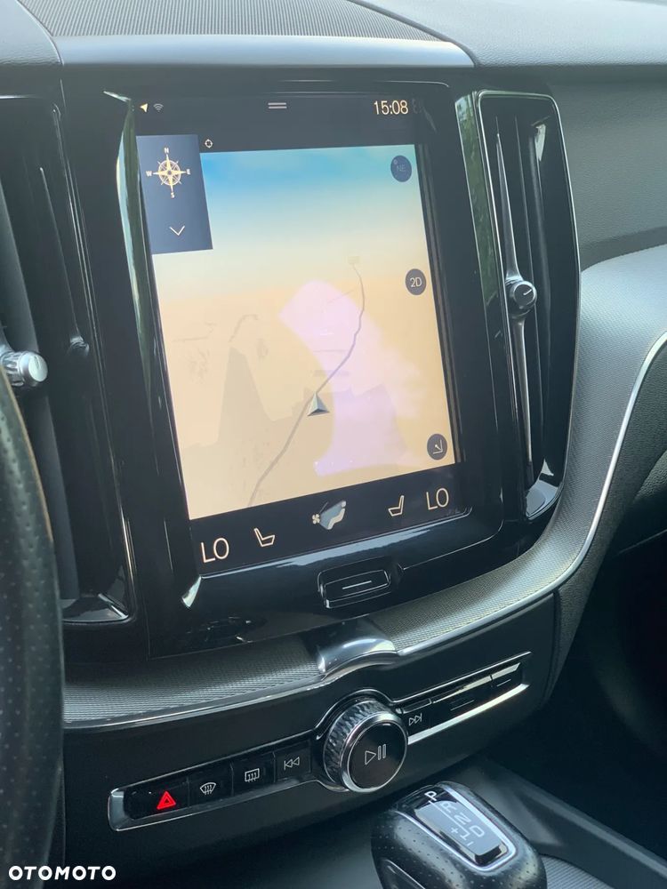 Volvo XC 60 D5 AWD R-Design - 28