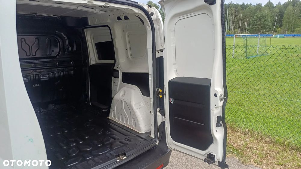 Fiat DOBLO - 17