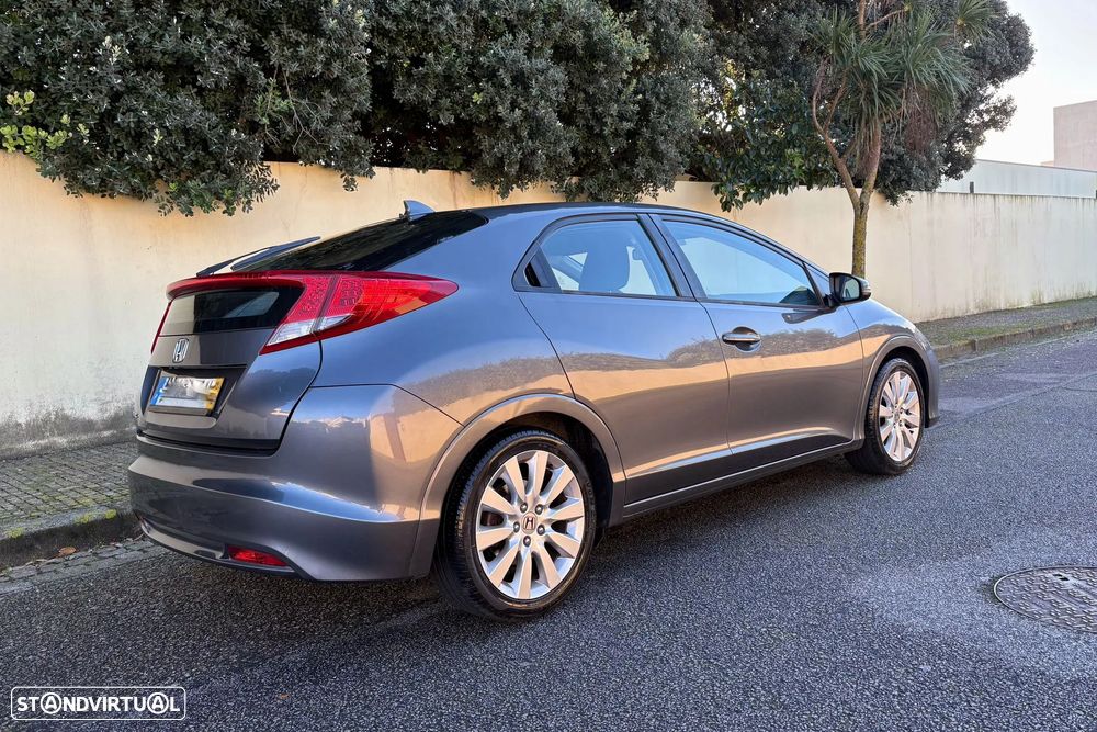 Honda Civic 1.4 i-VTEC Sport - 28