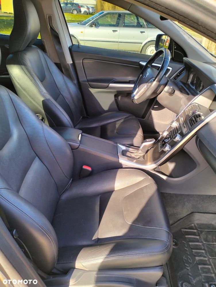 Volvo XC 60 T5 Geartronic Kinetic - 22