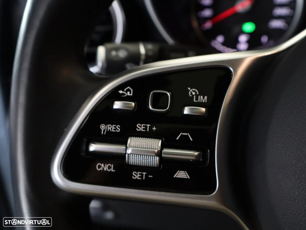 Mercedes-Benz GLC 300 de 4Matic - 32