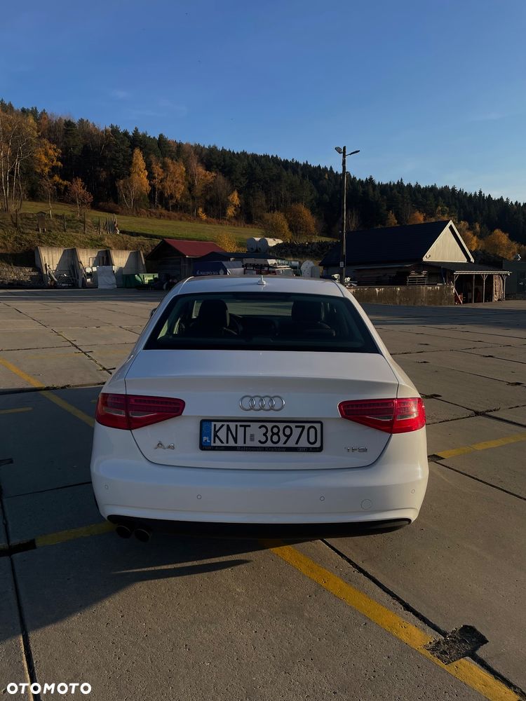 Audi A4 Limousine - 5
