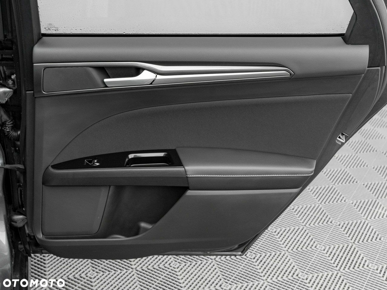 Ford Mondeo - 28