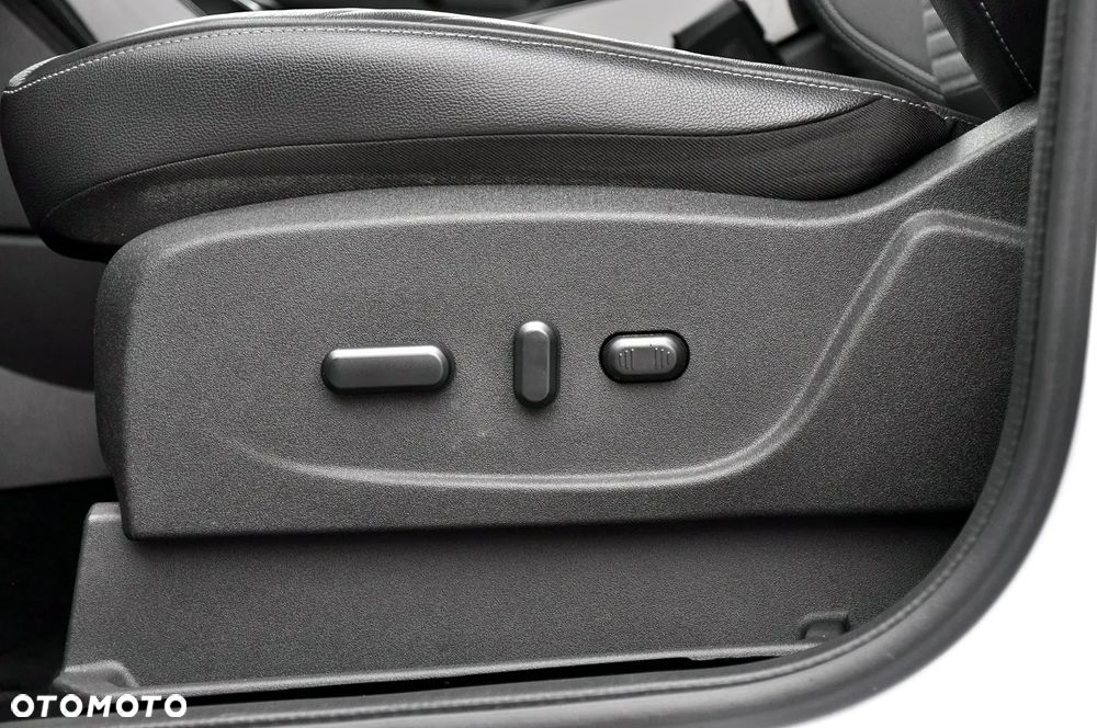 Ford Kuga 1.5 EcoBoost 2x4 Titanium - 28