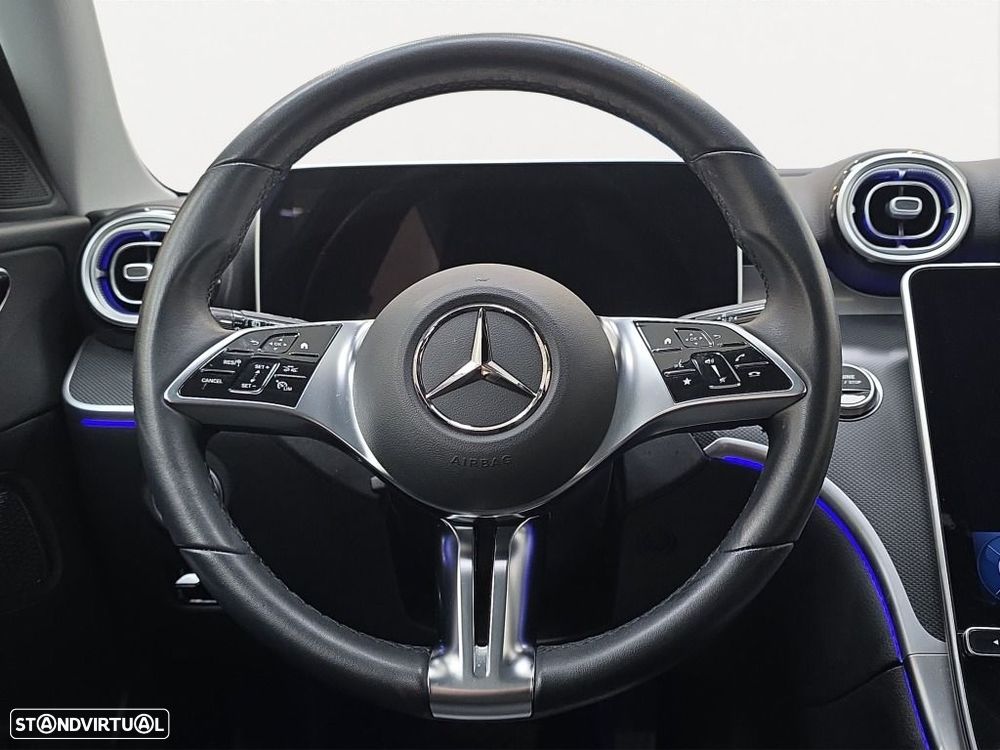 Mercedes-Benz C 300 — fotografia 10