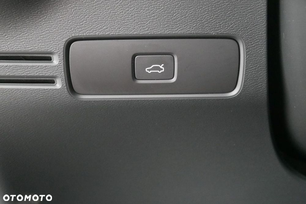 Volvo XC 40 - 18