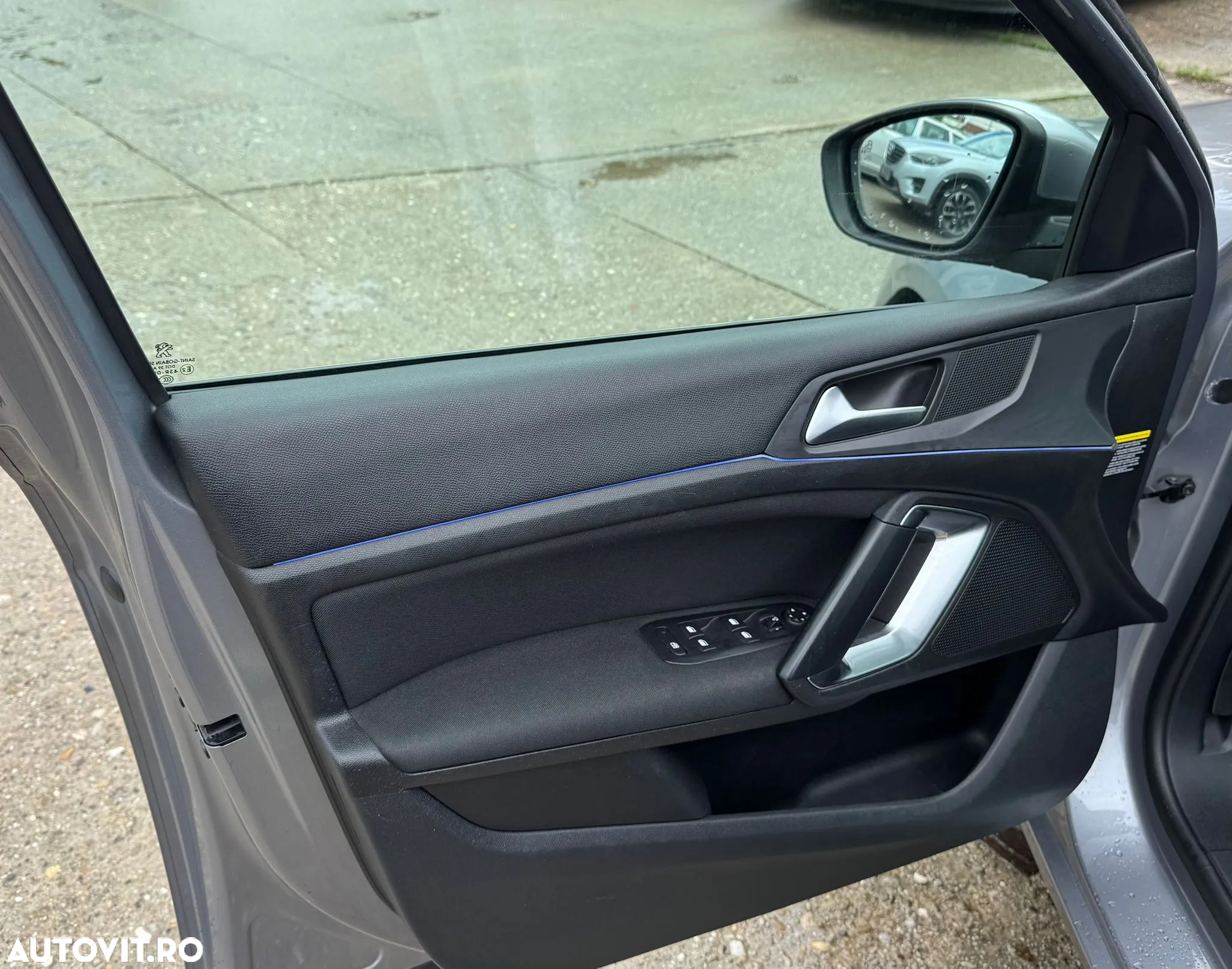 Peugeot 308 1.2 L PureTech Turbo Allure - 13