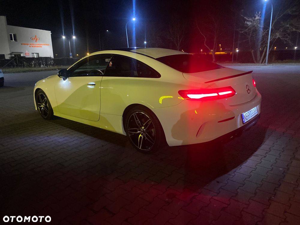 Mercedes-Benz Klasa E 200 Coupe 9G-TRONIC - 16