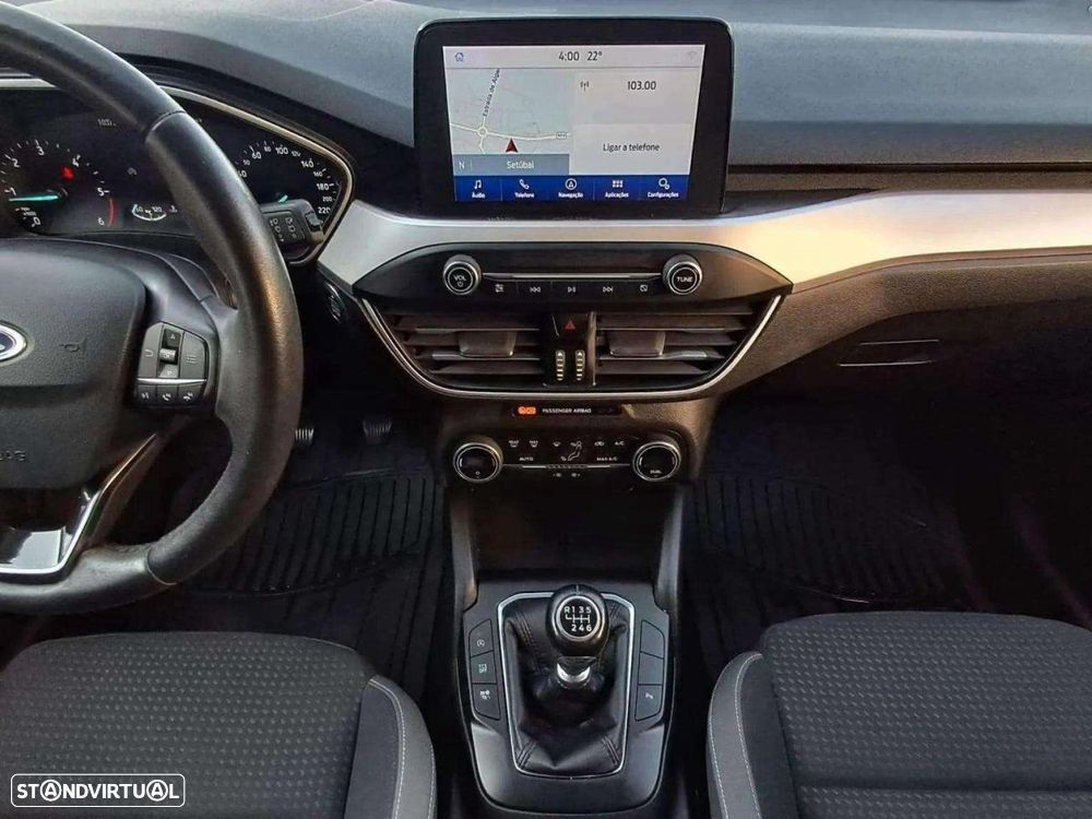 Ford Focus 1.5 TDCi EcoBlue Connected - 13