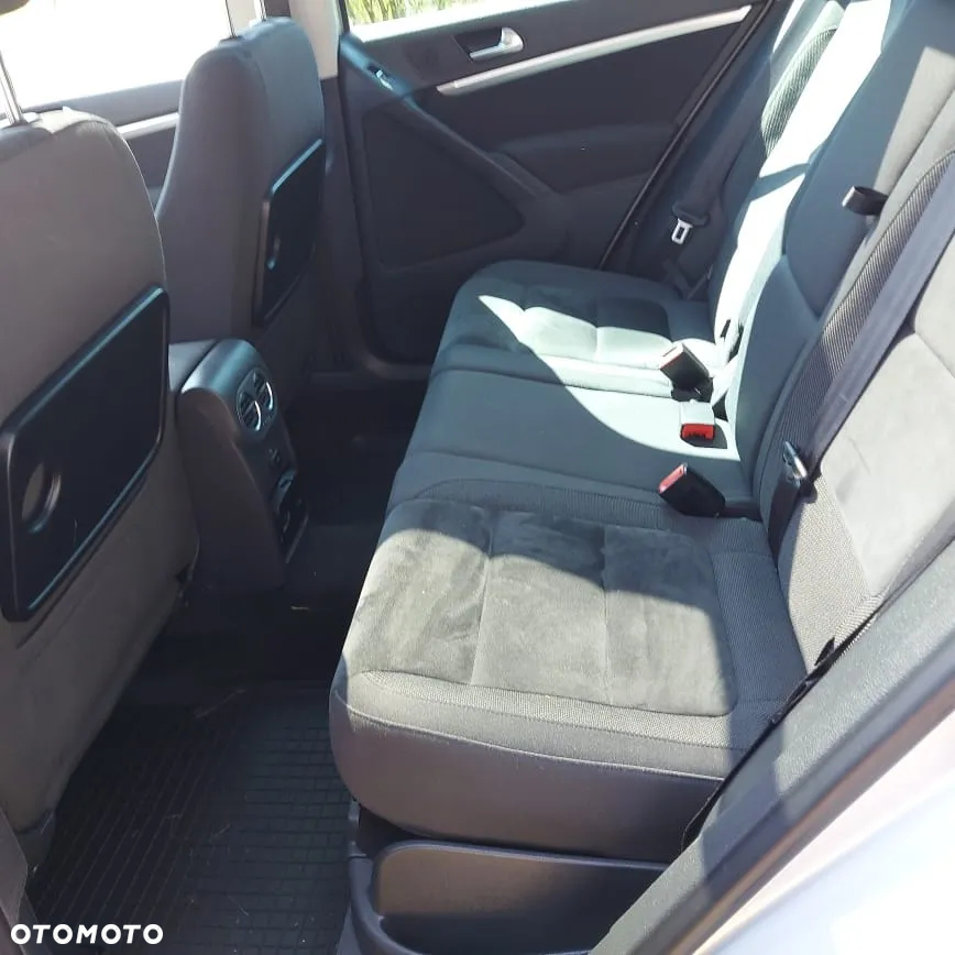 Volkswagen Tiguan - 9