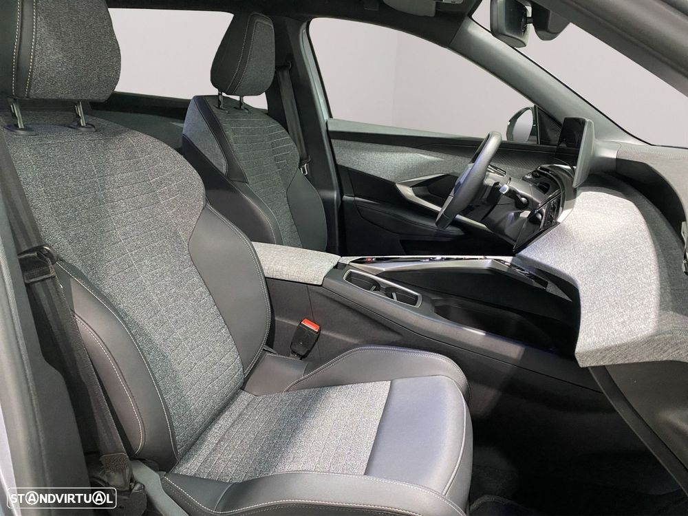 Peugeot 5008 1.2 Hybrid Allure e-DCS6 - 18