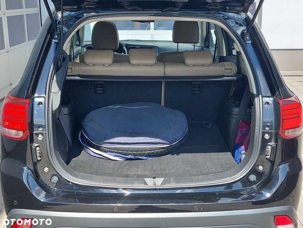 Mitsubishi Outlander - 30