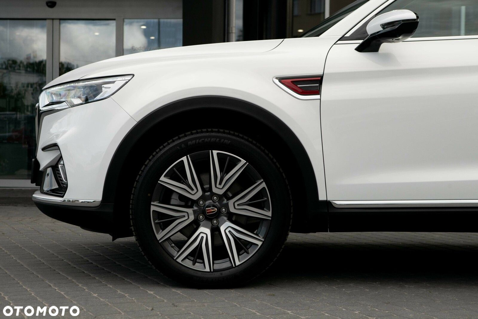 Hongqi HS5 - 13